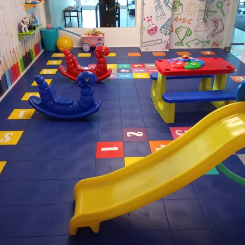 brinquedoteca toy floor